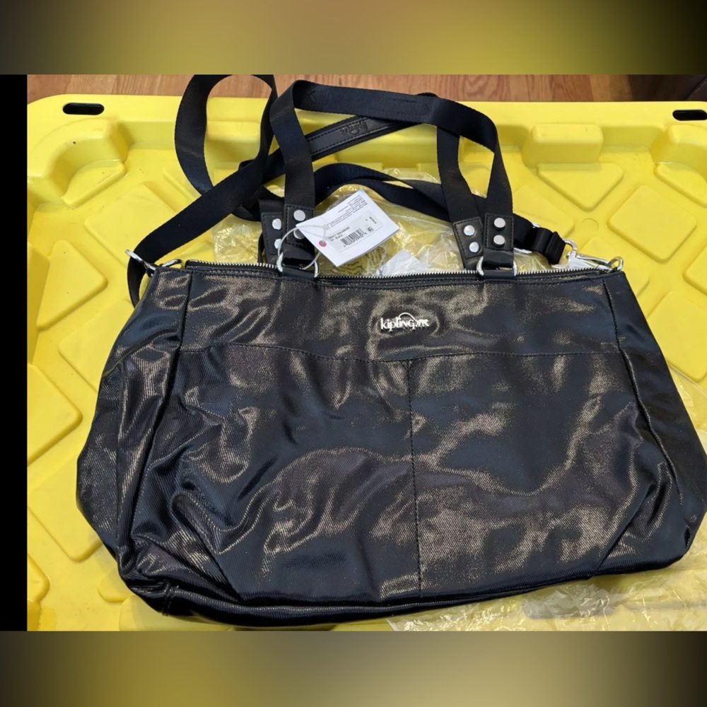 SOLD OUT Kipling Walamond Black Tote